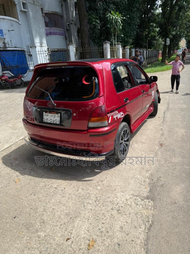 Toyota Starlet . 1996