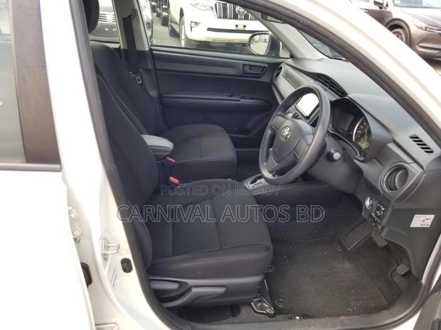 Toyota Axio EX NON HYBRID WHITE 2020
