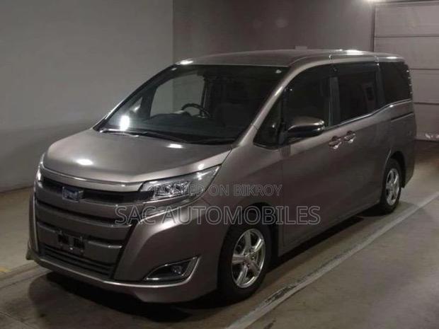 Toyota Noah G edition Hyb 2020