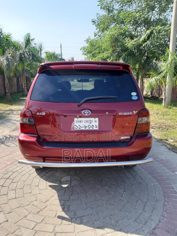 Toyota Kluger 2004