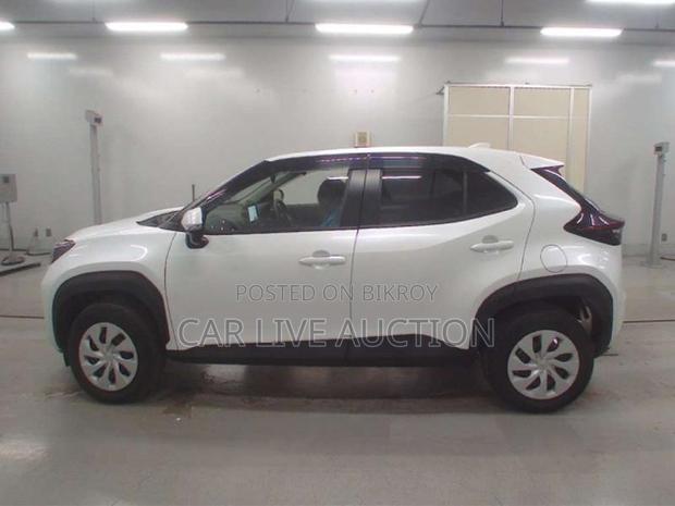 Toyota Yaris Cross hybrid 2021