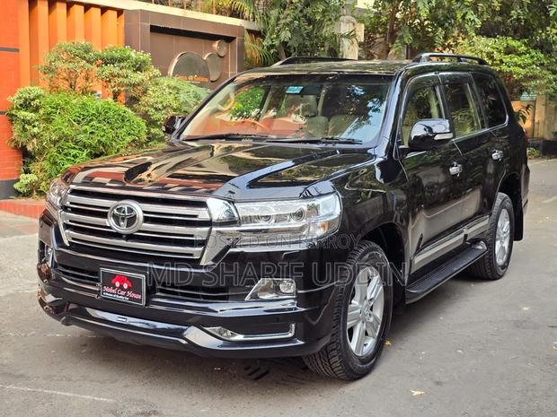 Toyota Land Cruiser VX-V8 (Diesel Turbo) 2014