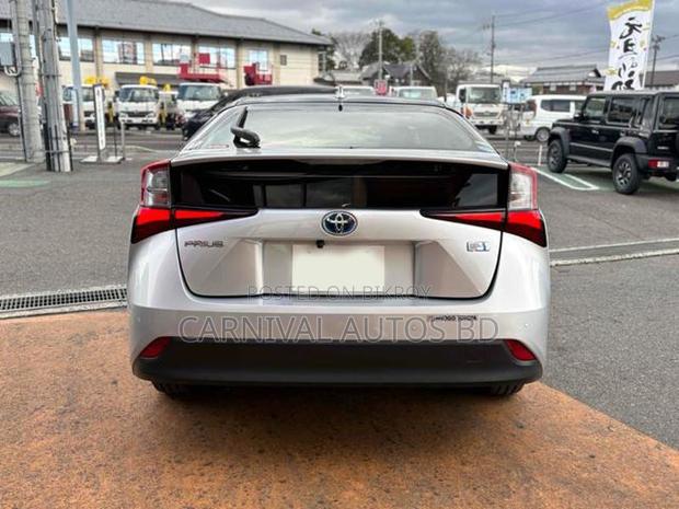Toyota Prius A HYBRID SILVER 4.5 2020