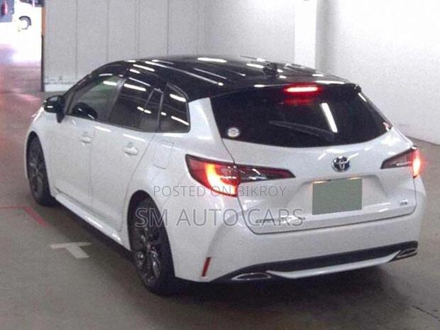Toyota Corolla Touring WXB Pearl 2T 2021