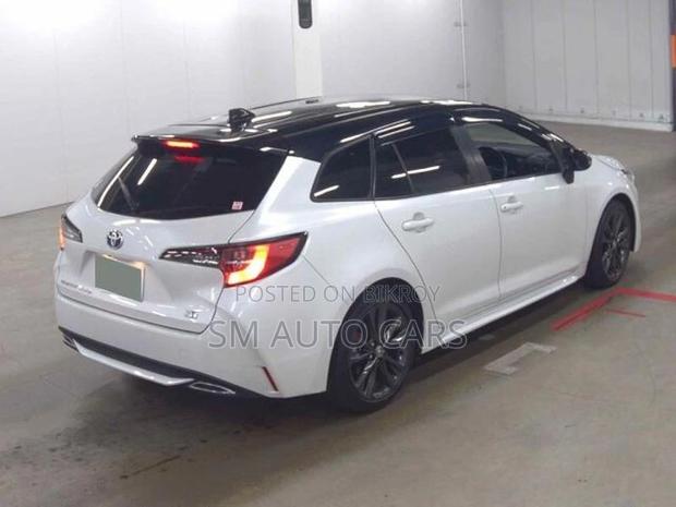 Toyota Corolla Touring WXB Pearl 2T 2021