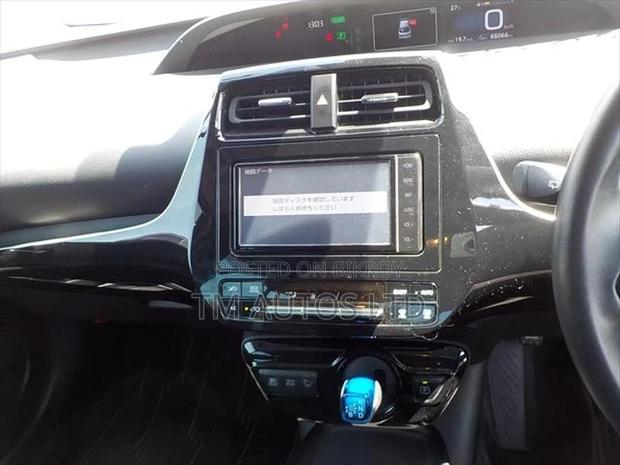 Toyota Prius 2020 Pearl