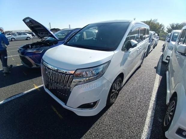 Toyota Esquire GI (SUN + MOON) ROOF 2021