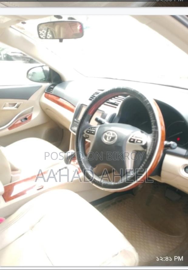 Toyota Premio 2013 Maroon
