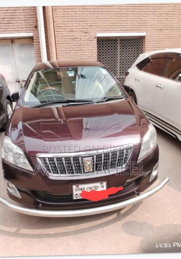 Toyota Premio 2013 Maroon