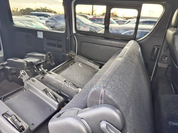 Toyota Hiace SUPER GL DARK PRIME 2022