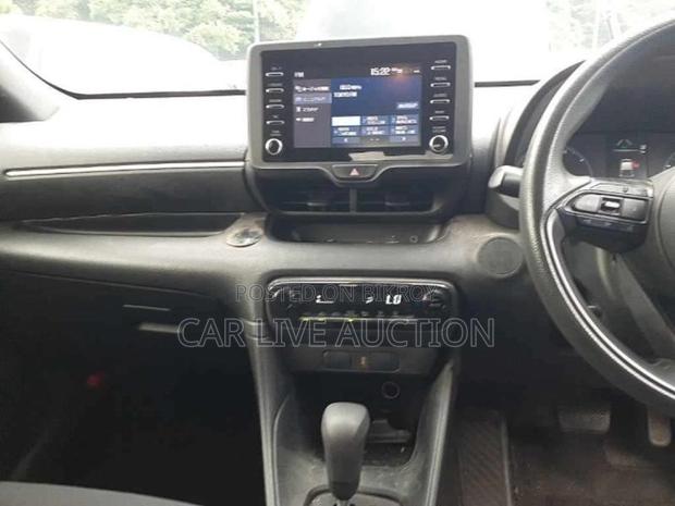 Toyota Yaris Hybrid X 2022