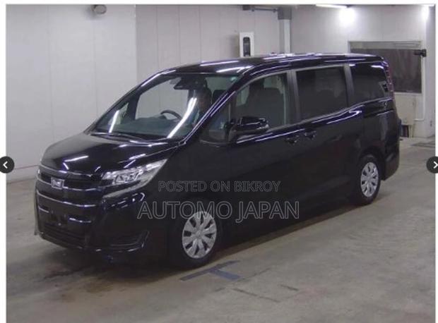 Toyota Noah x smart 2022