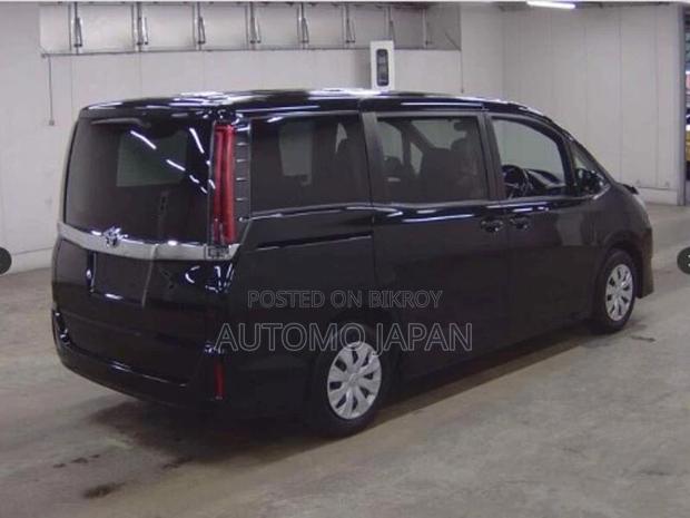 Toyota Noah x smart 2022