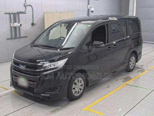 Toyota Noah X Grade Black 2021