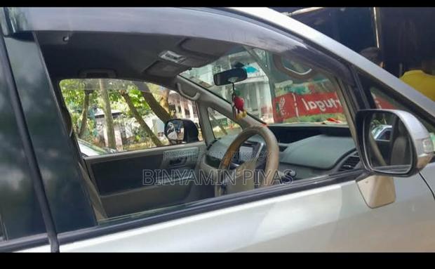 Toyota Noah X 2009