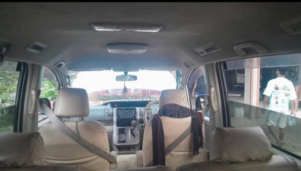 Toyota Noah X 2009