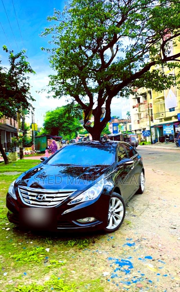 Hyundai Sonata 2011