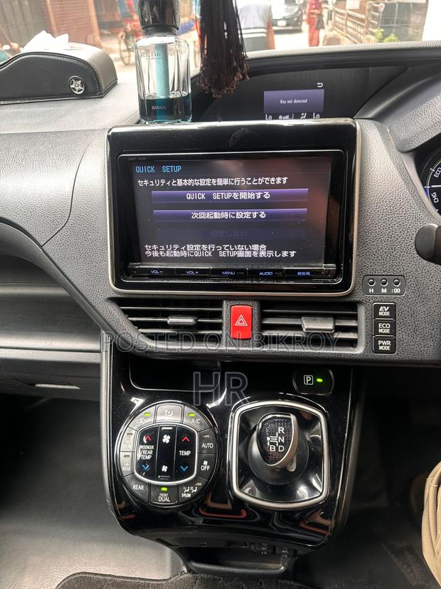 Toyota Noah good 2018