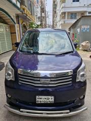Toyota Noah . 2012 for sale