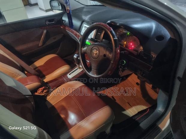 Toyota Allion . 2006