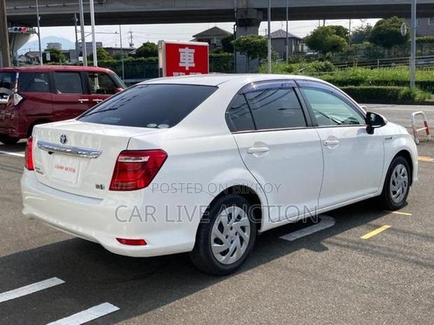 Toyota Axio Hybrid EX pre order 2021