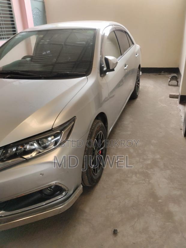 Toyota Allion . 2017