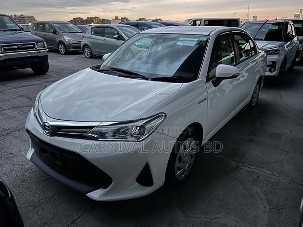 Toyota Axio 1.5 Hybrid 2WD 2020 White