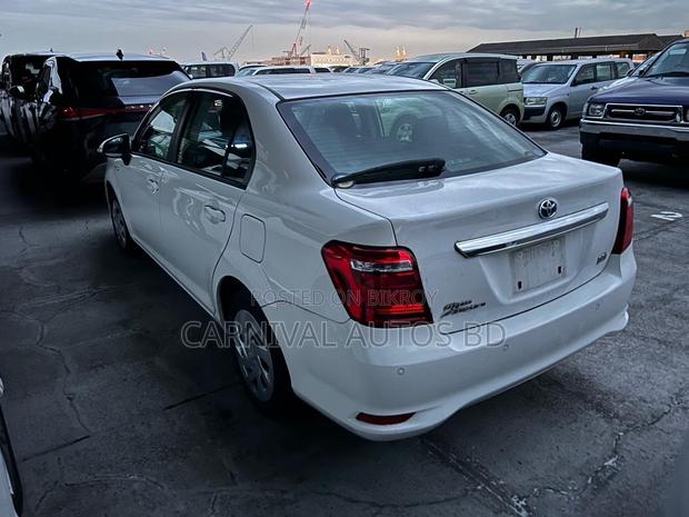 Toyota Axio 1.5 Hybrid 2WD 2020 White