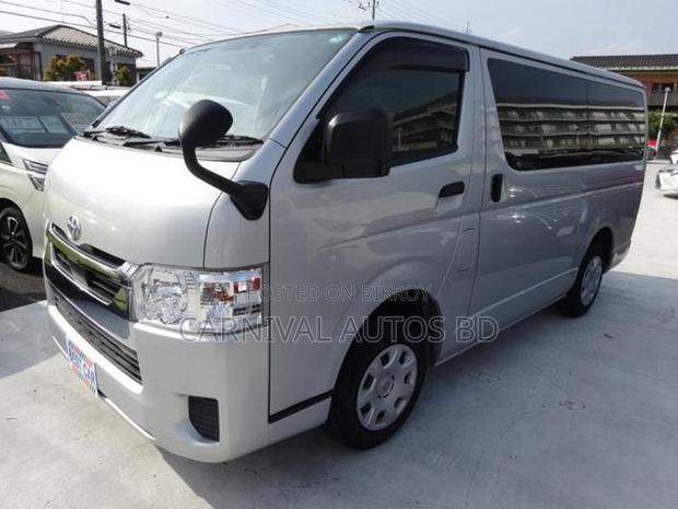 Toyota HiAce 2021 Silver