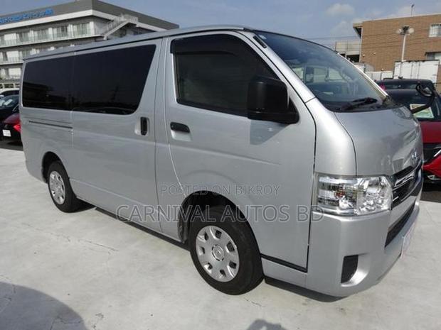 Toyota HiAce 2021 Silver
