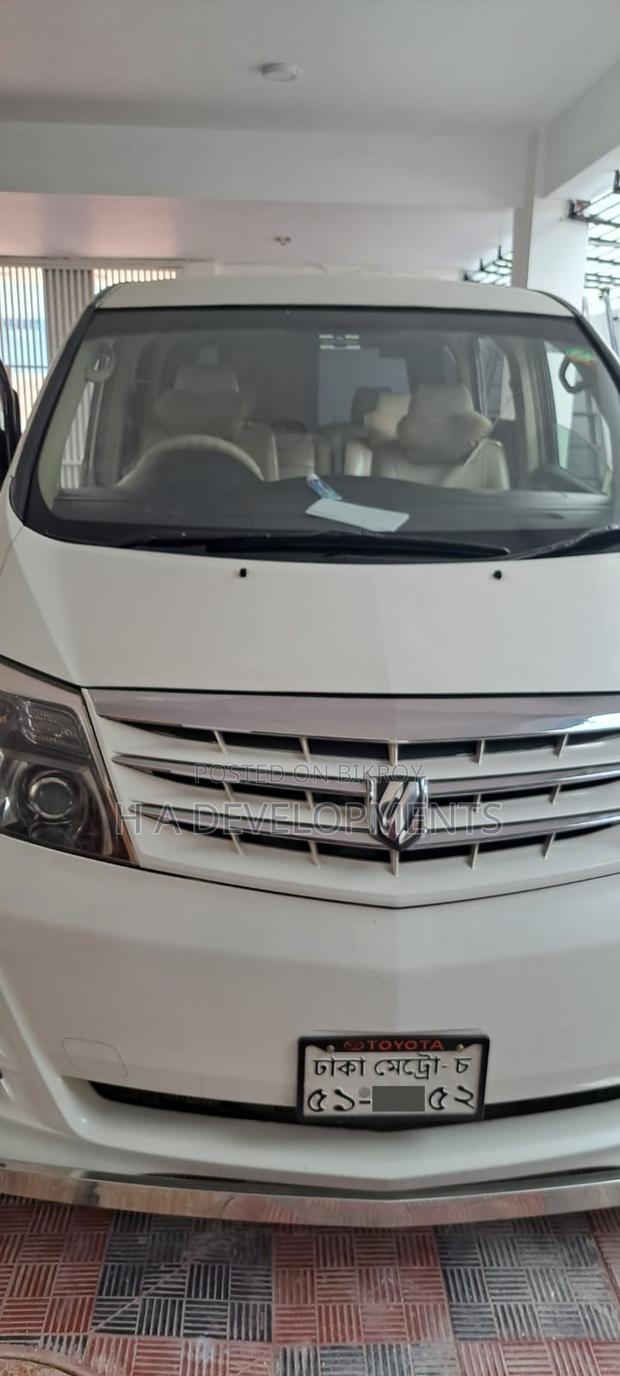 Toyota Alphard 2003