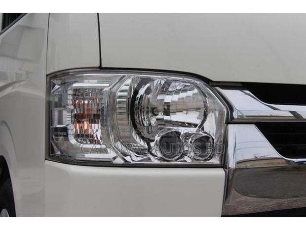 Toyota HiAce 2021 White