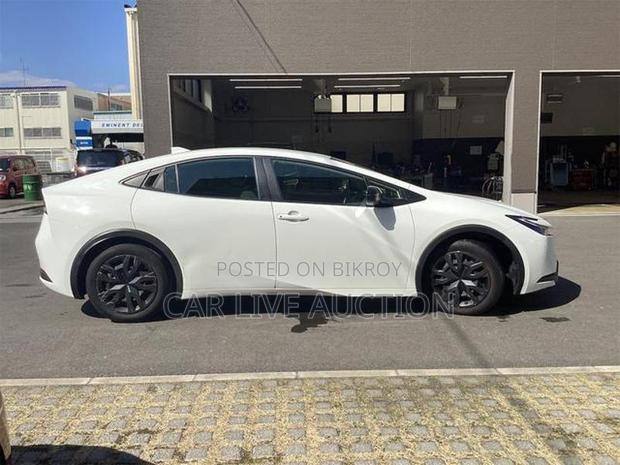 Toyota Prius Hybrid X pre order 2023