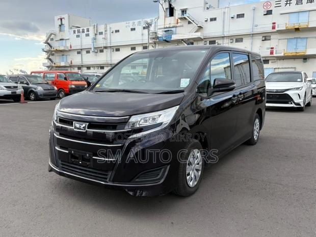 Toyota Noah X Wine 4 Point 2021