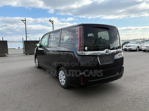 Toyota Noah X Wine 4 Point 2021
