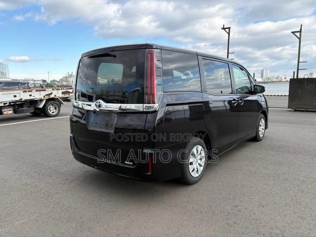 Toyota Noah X Wine 4 Point 2021