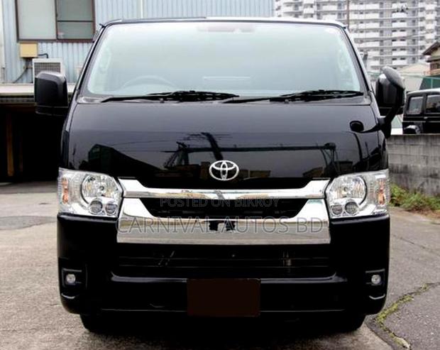 Toyota HiAce 2021 Black