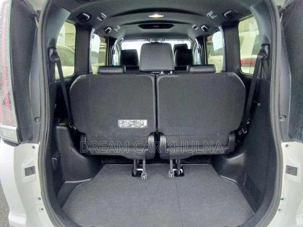 Toyota Noah SIWXB Hybrid Pearl 2021