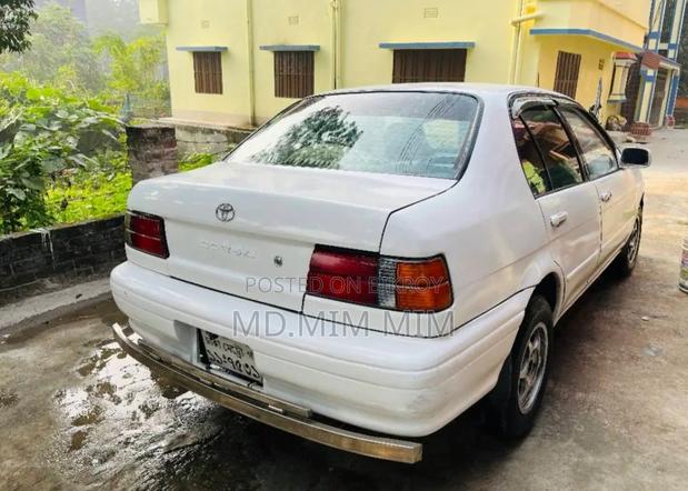 Toyota Corsa . 1993