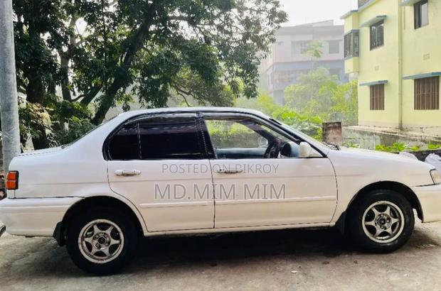 Toyota Corsa . 1993