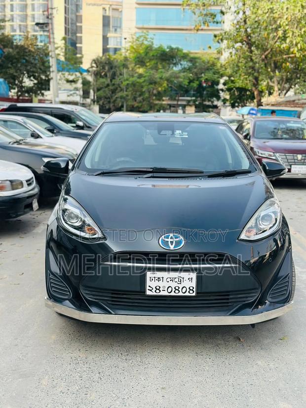Toyota Aqua 2019 Black
