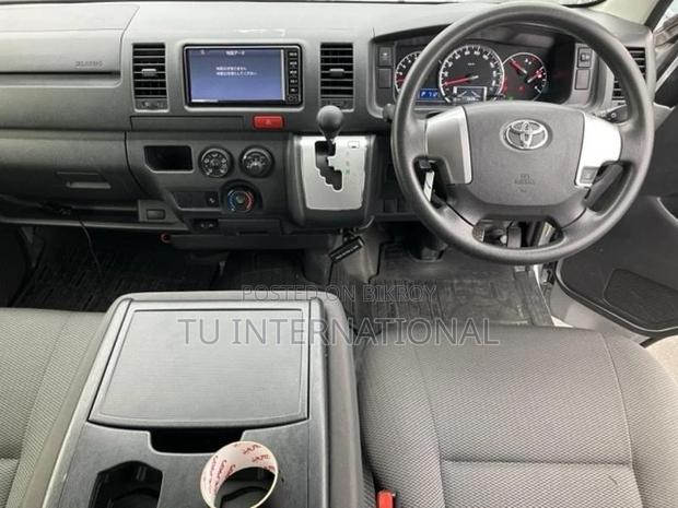 Toyota Hiace DX NON HYBRID 2021