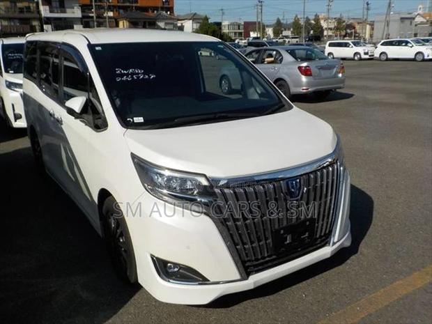 Toyota Esquire Hybrid Gi Pearl 2020