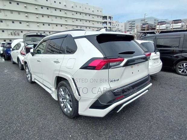 Toyota RAV4 G-Z Pearl 4.5 Point 2022