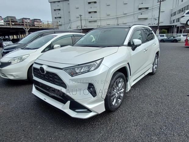 Toyota RAV4 G-Z Pearl 4.5 Point 2022