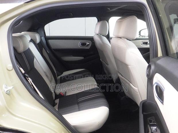 Honda Vezel E PLAY,BEIGE COLOR 2021