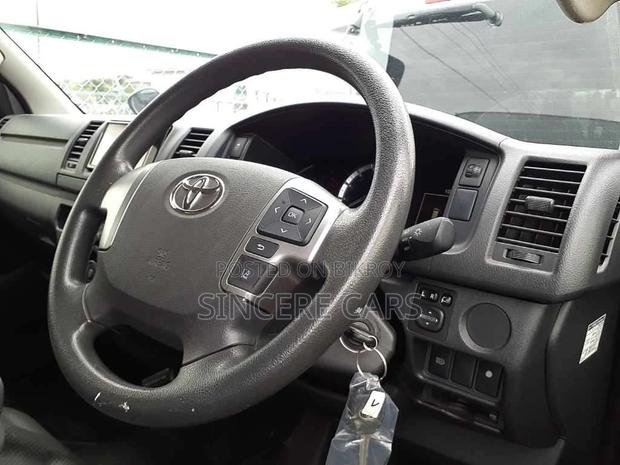 Toyota Hiace DX GL 2020