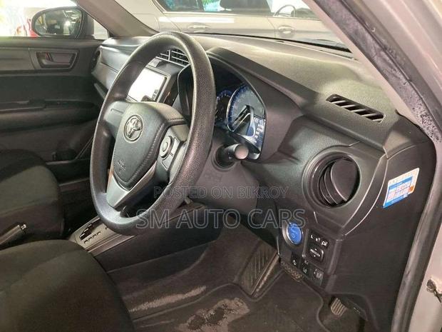Toyota Axio EX Silver 4 Point 2020