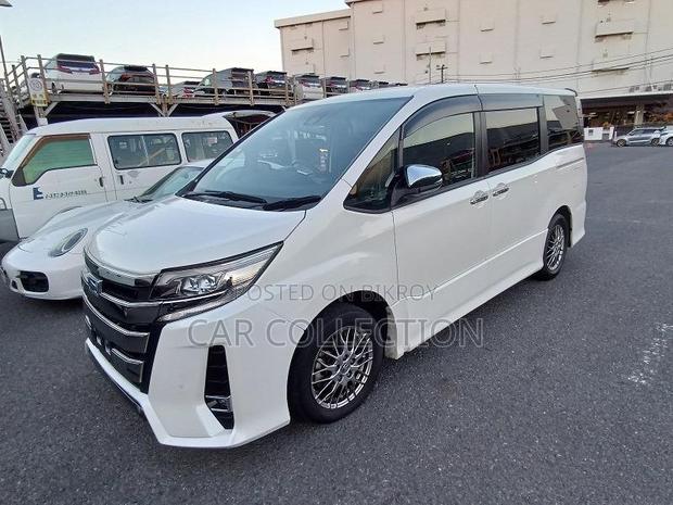 Toyota Noah 2021