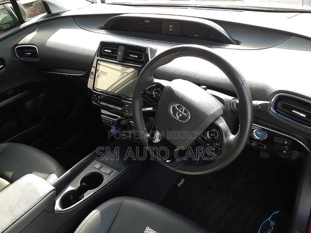 Toyota Prius S Touring Selection 2021